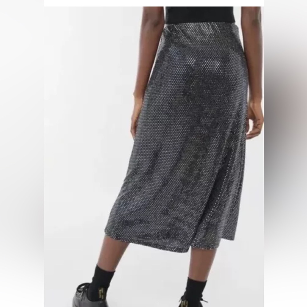 Urban Outfitters UO Skirt Sz Small Black Silver Metallic Sparkle Midi A-Line New